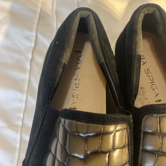 Via Spiga Green Alligator Slip-On Loafers - Picture 2 of 7